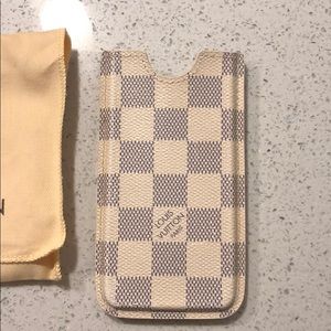 Louis Vuitton iPhone 5 case